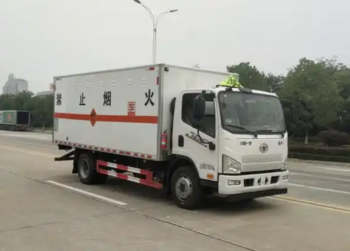 防城爆破器材运输车可以上高速吗？